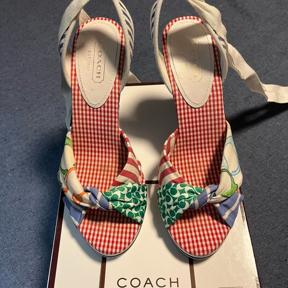 Coach shoe/wedge size 8 - Picture 2 of 4
